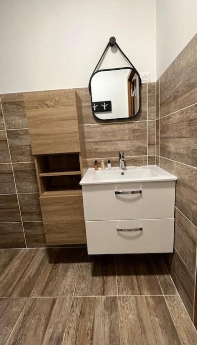 Superbe Appartement A 15 Min De Lyon Saint-Fons Exterior photo